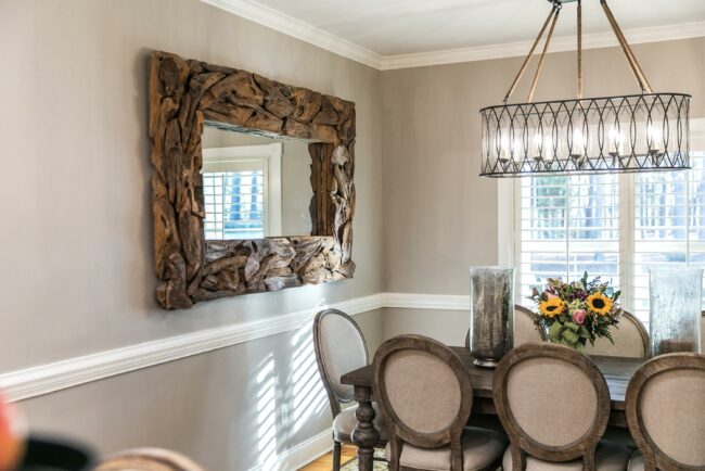 What Defines Coastal Dining Room Style?