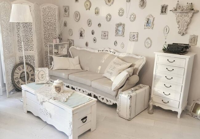 Monochrome Shabby Chic Style