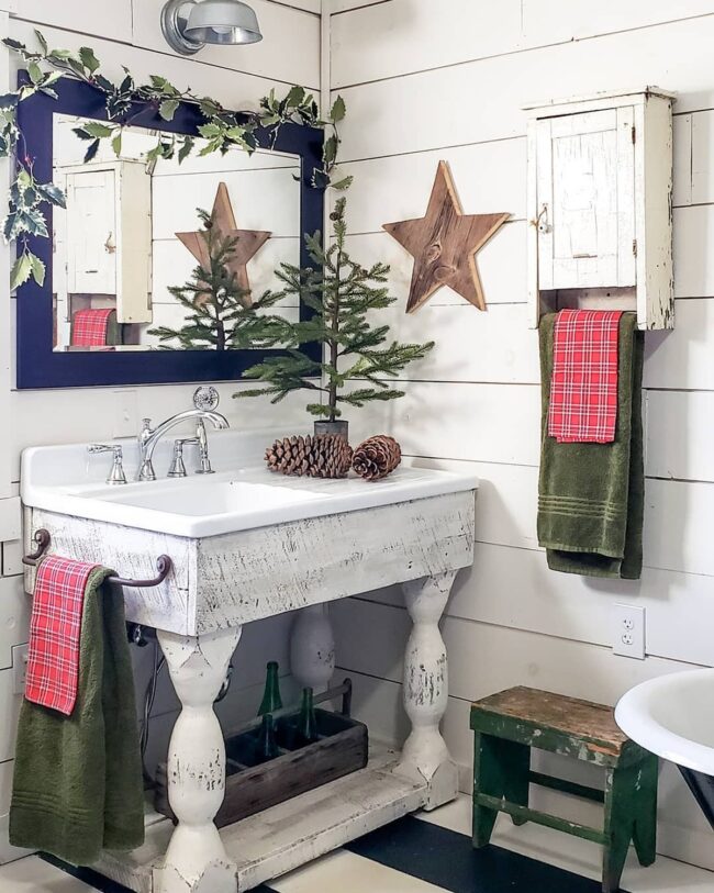 Plaid and Pine: A Traditional Holiday Look