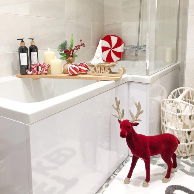 Cozy Up with a Holiday Bath Experience