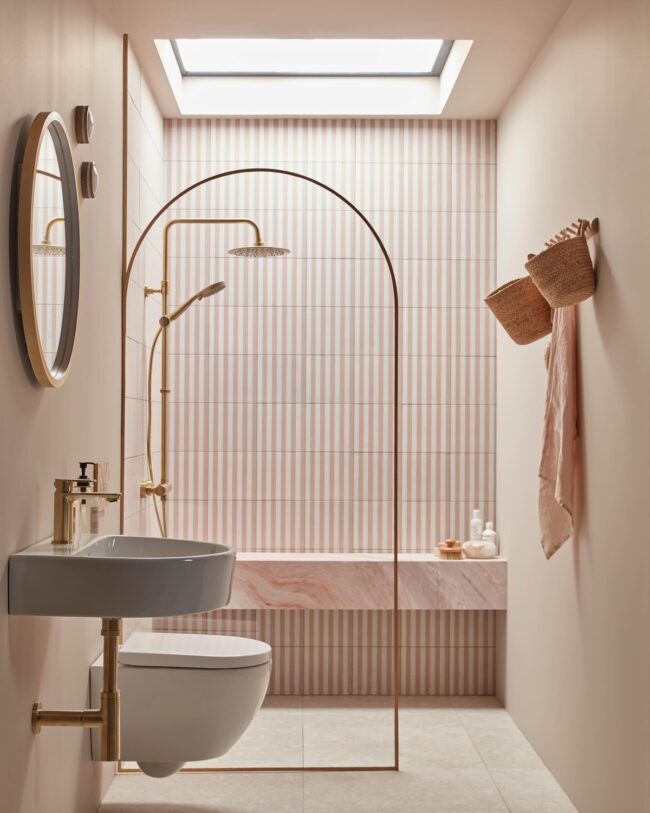 Blush Elegance: Gentle Warmth in the Bath