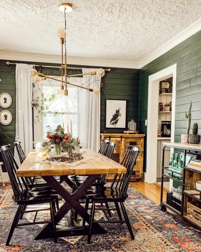 Green Accents in Farmhouse Designs