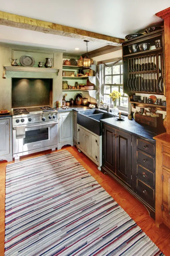 Using Color and Texture to Achieve the Perfect Farmhouse Kitchen Style