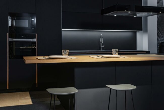 How to Pair Black with Other Colors for a Stunning Kitchen Aesthetic