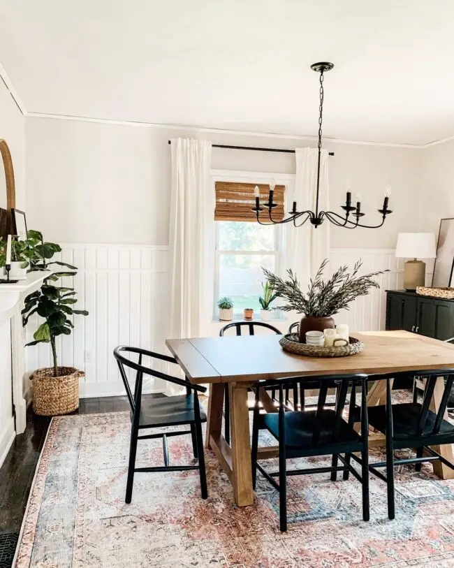 Classic Farmhouse Dining with Vintage Flair