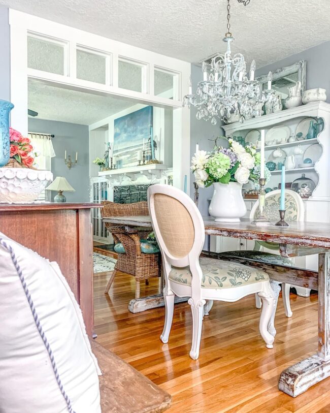 Vintage Details in Coastal Dining