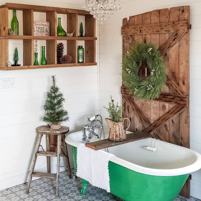 Vintage Holiday Bathroom Decor