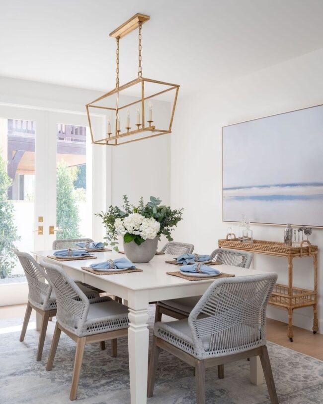 Sophisticated Dining with Coastal Vibes