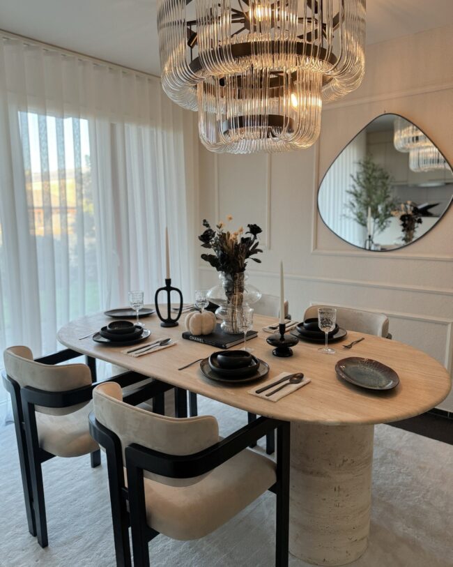 Statement Decor for Modern Dining Rooms