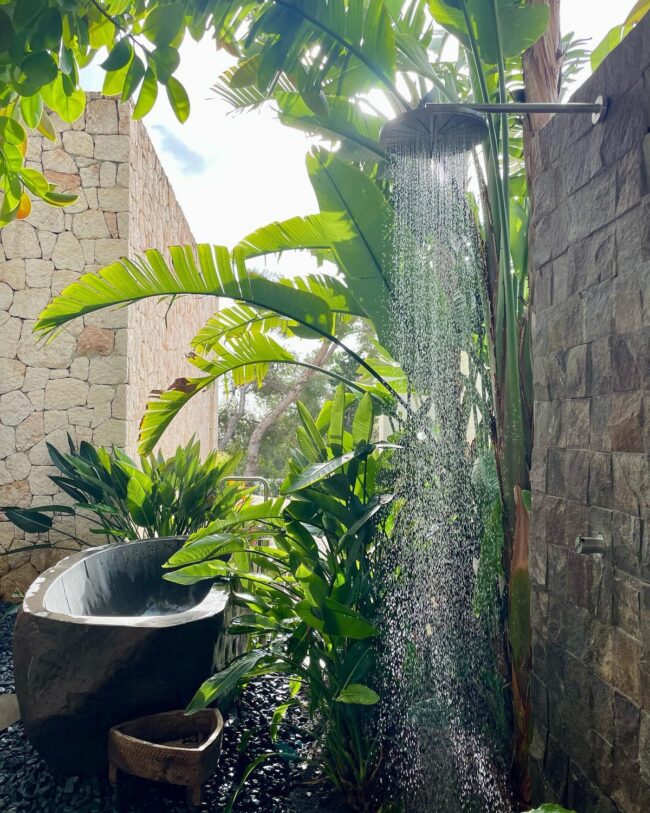 Natural Rain Showers for Relaxation