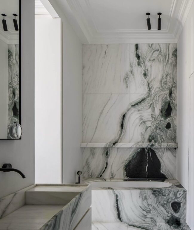 Green Marble for Fresh Bathroom Looks