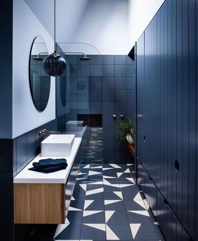 Geometric Navy Accents in the Bathroom